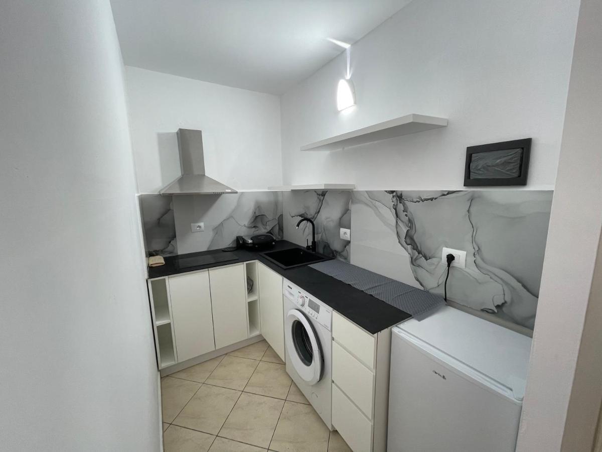 Apartment Garden Sarande